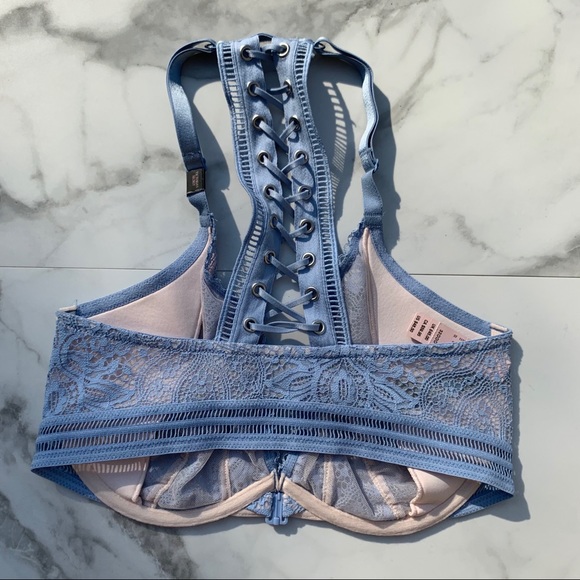 Victoria’s Secret Very Sexy Unlined Plunge Bra - Picture 7 of 11